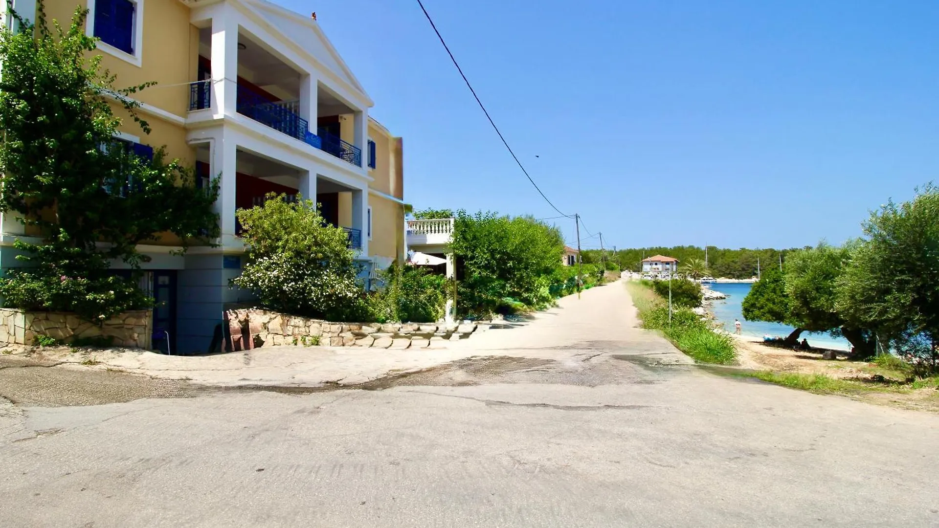 Lejlighed Ground Floor Studio On Zavalata Beach In Fiskardo! 20 Steps From Zavalata Beach! Grækenland