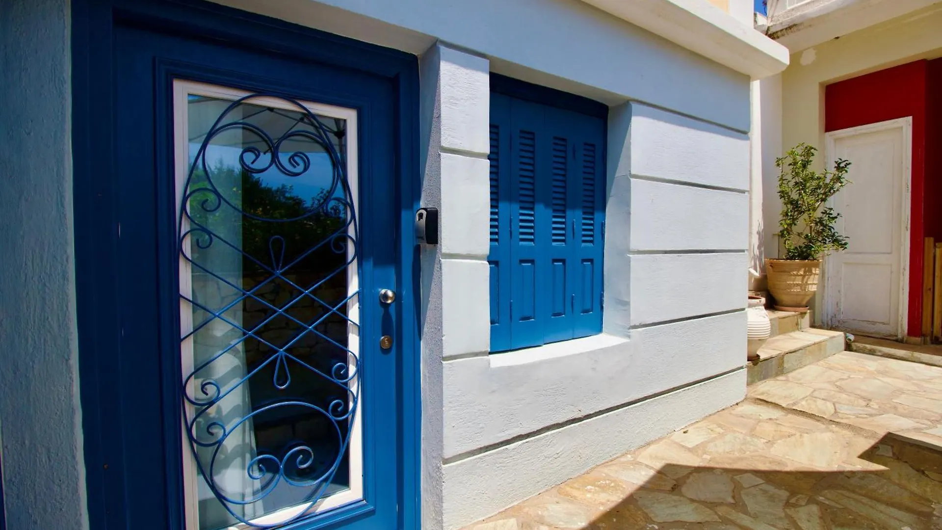 Ground Floor Studio On Zavalata Beach In Fiskardo! 20 Steps From Zavalata Beach! Lejlighed Fiskardo